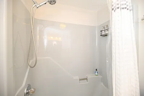 6 Independence Way Laconia NH 03246