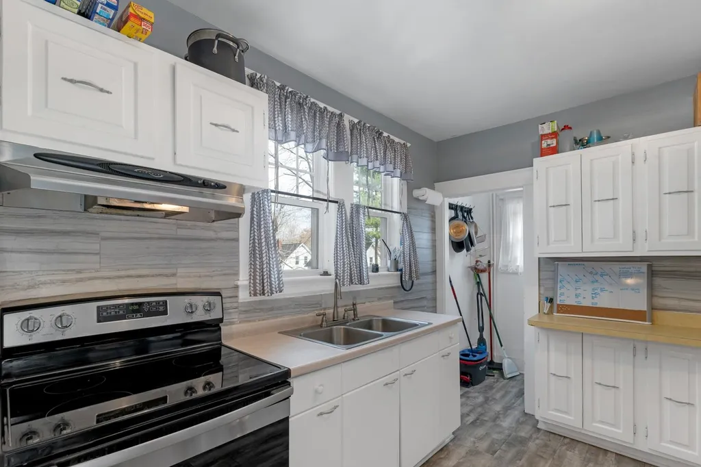 274 High Street Somersworth NH 03878