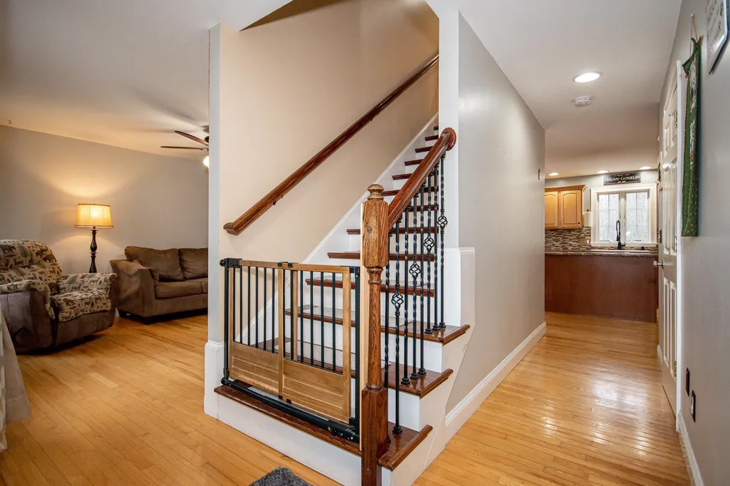 15 Fireside Drive Epping NH 03042