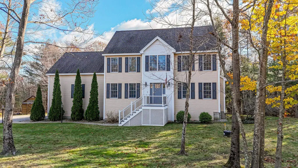 15 Fireside Drive Epping NH 03042