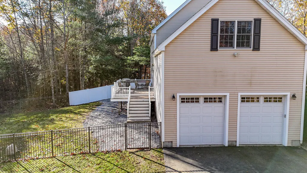 15 Fireside Drive Epping NH 03042