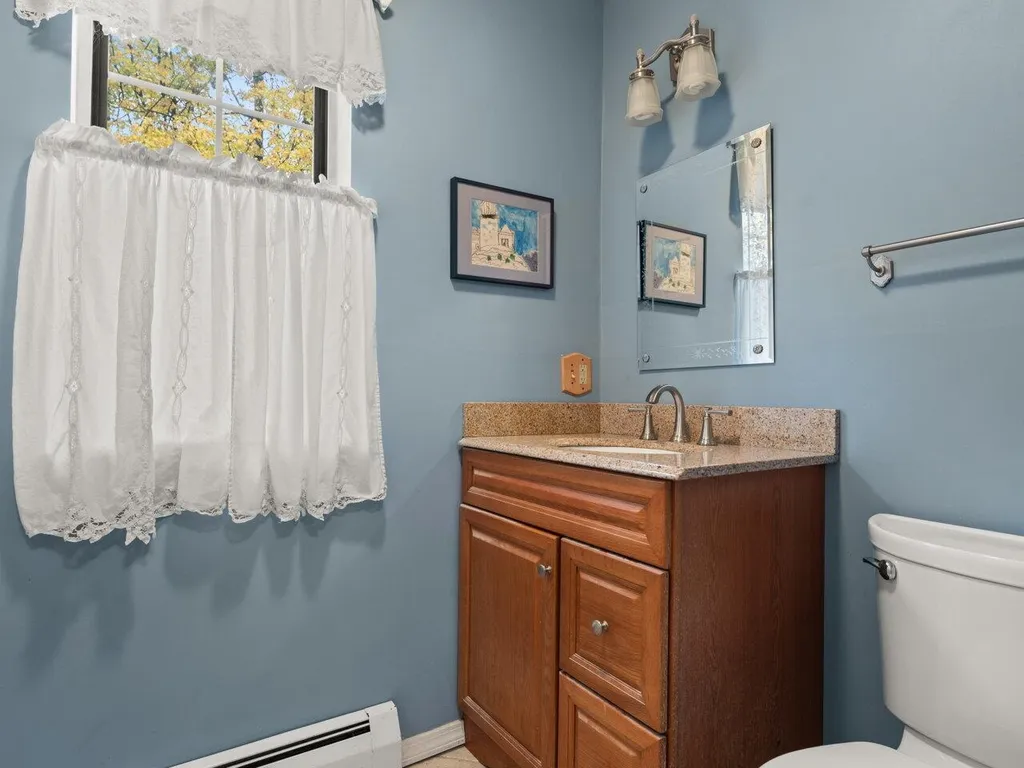 30 Iris Lane South Burlington VT 05403