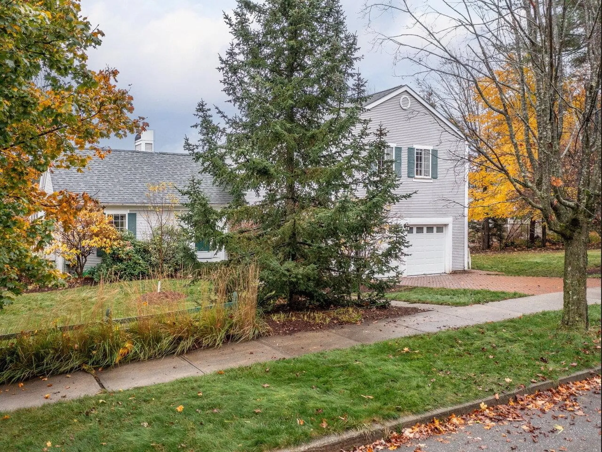 30 Iris Lane South Burlington VT 05403