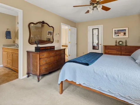 30 Iris Lane South Burlington VT 05403