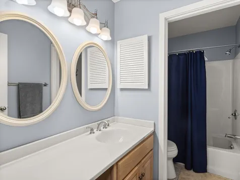 30 Iris Lane South Burlington VT 05403