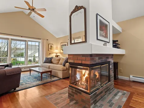30 Iris Lane South Burlington VT 05403