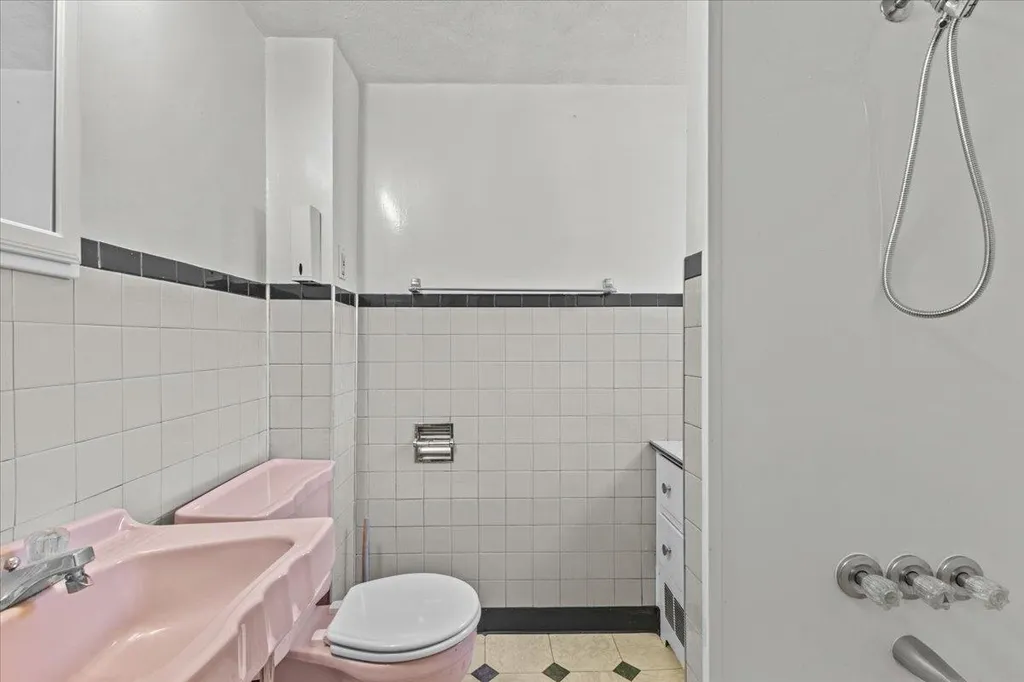 48 Latham Court Burlington VT 05401
