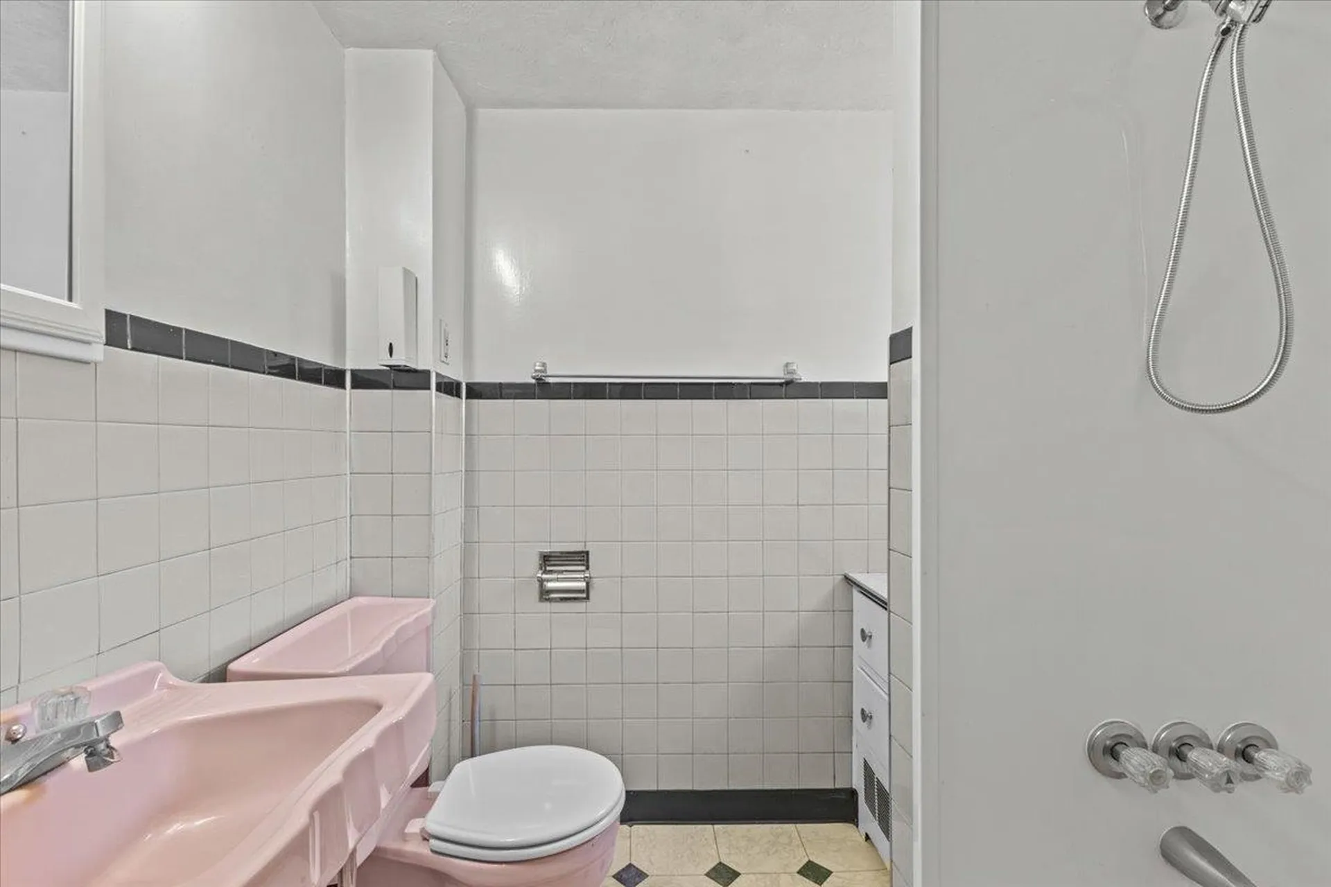 48 Latham Court Burlington VT 05401