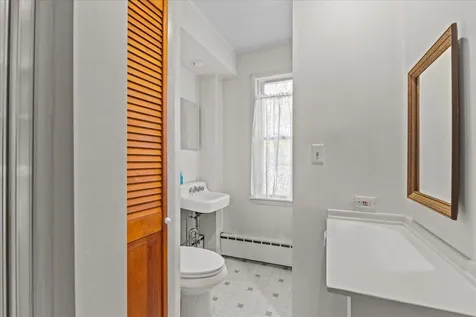 48 Latham Court Burlington VT 05401