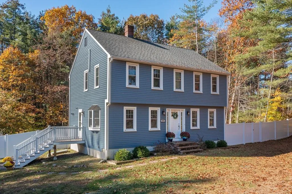 25 Schanda Drive Newmarket NH 03857