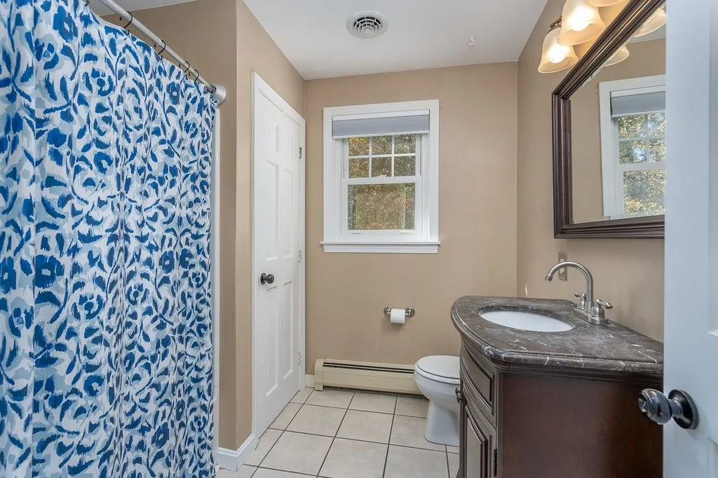 25 Schanda Drive Newmarket NH 03857