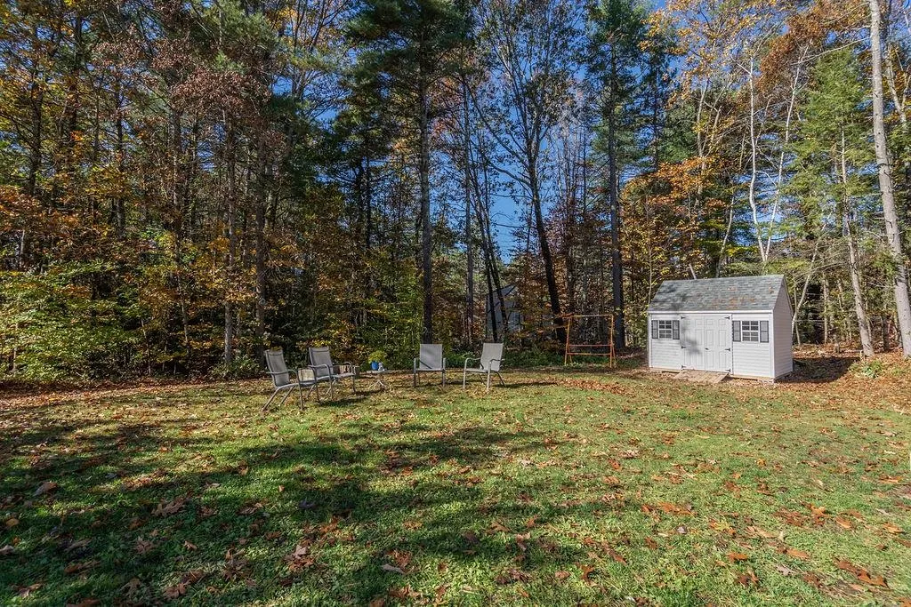 25 Schanda Drive Newmarket NH 03857