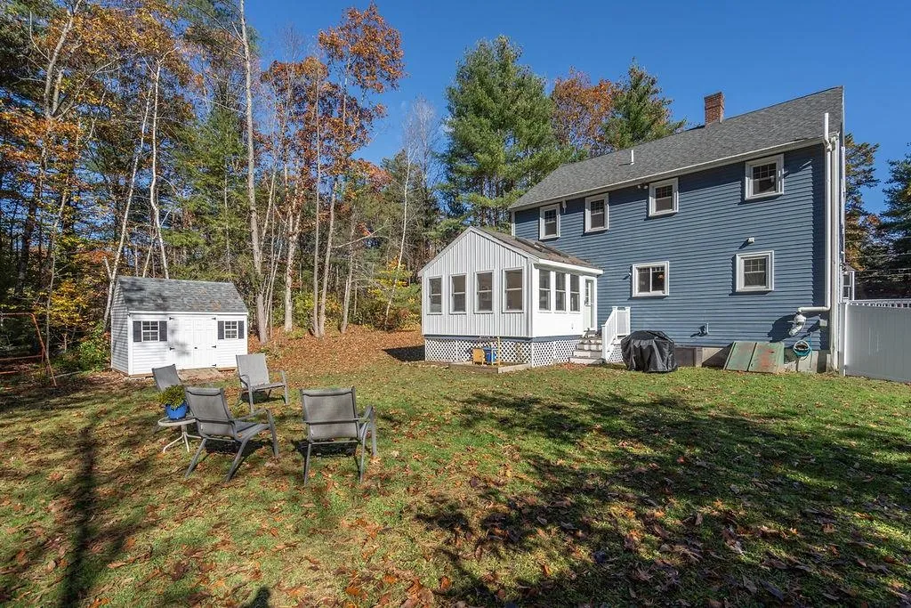 25 Schanda Drive Newmarket NH 03857