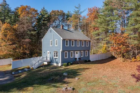 25 Schanda Drive Newmarket NH 03857