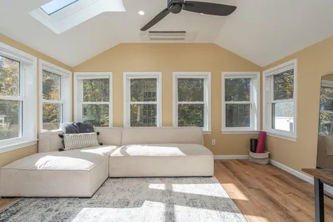 25 Schanda Drive Newmarket NH 03857