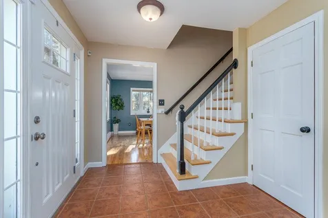 25 Schanda Drive Newmarket NH 03857