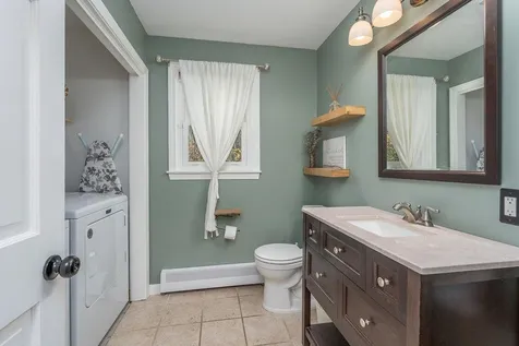 25 Schanda Drive Newmarket NH 03857