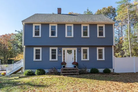 25 Schanda Drive Newmarket NH 03857