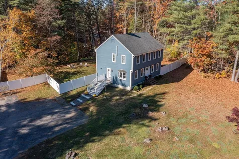 25 Schanda Drive Newmarket NH 03857