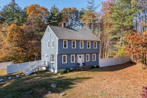 25 Schanda Drive Newmarket NH 03857