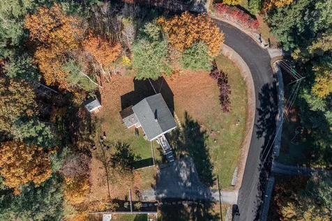 25 Schanda Drive Newmarket NH 03857