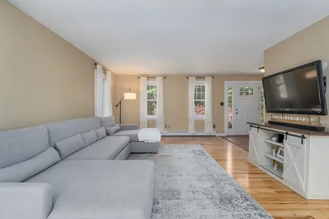 25 Schanda Drive Newmarket NH 03857
