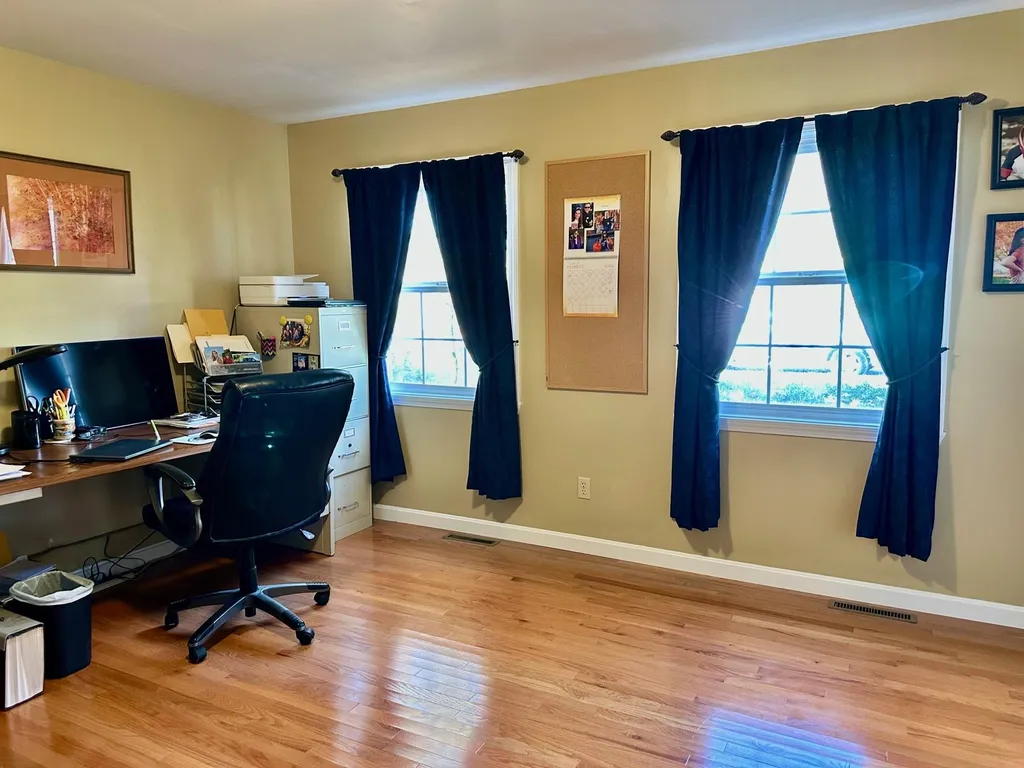 25 Hawthorn Circle Essex Junction VT 05452