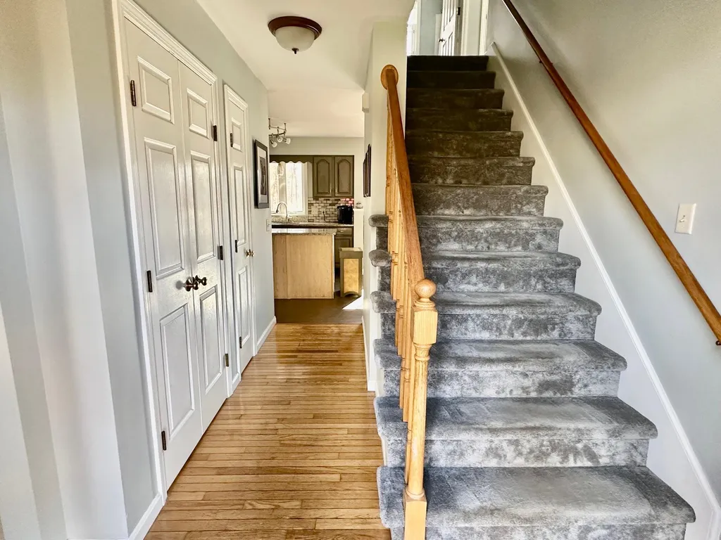 25 Hawthorn Circle Essex Junction VT 05452