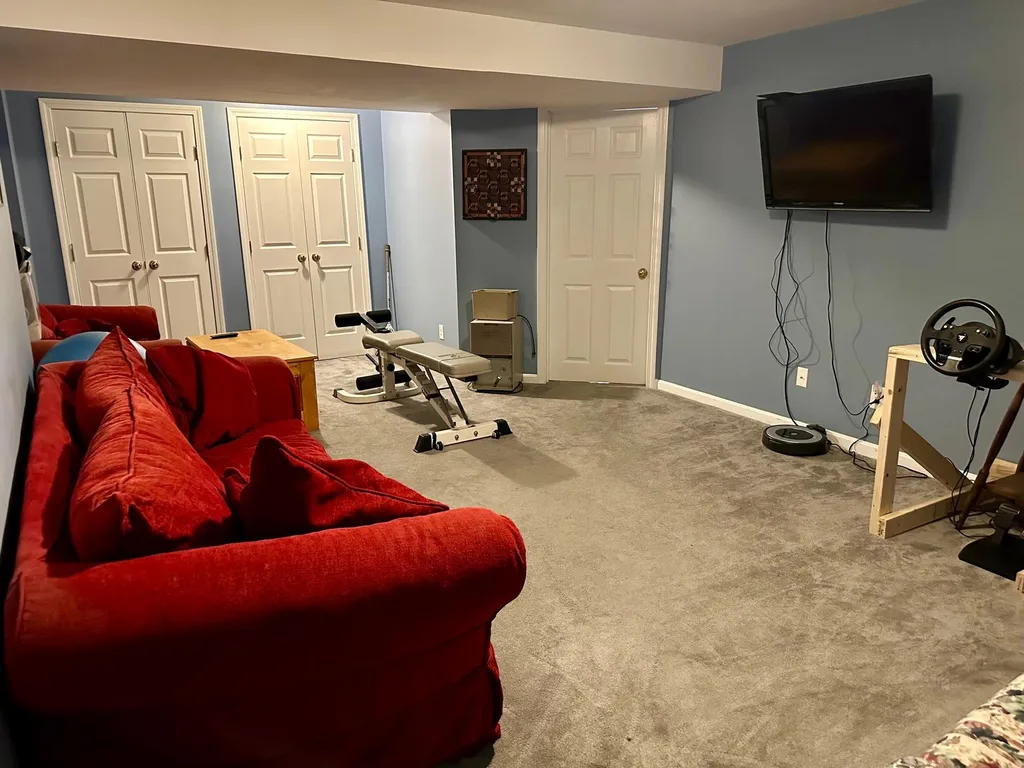 25 Hawthorn Circle Essex Junction VT 05452