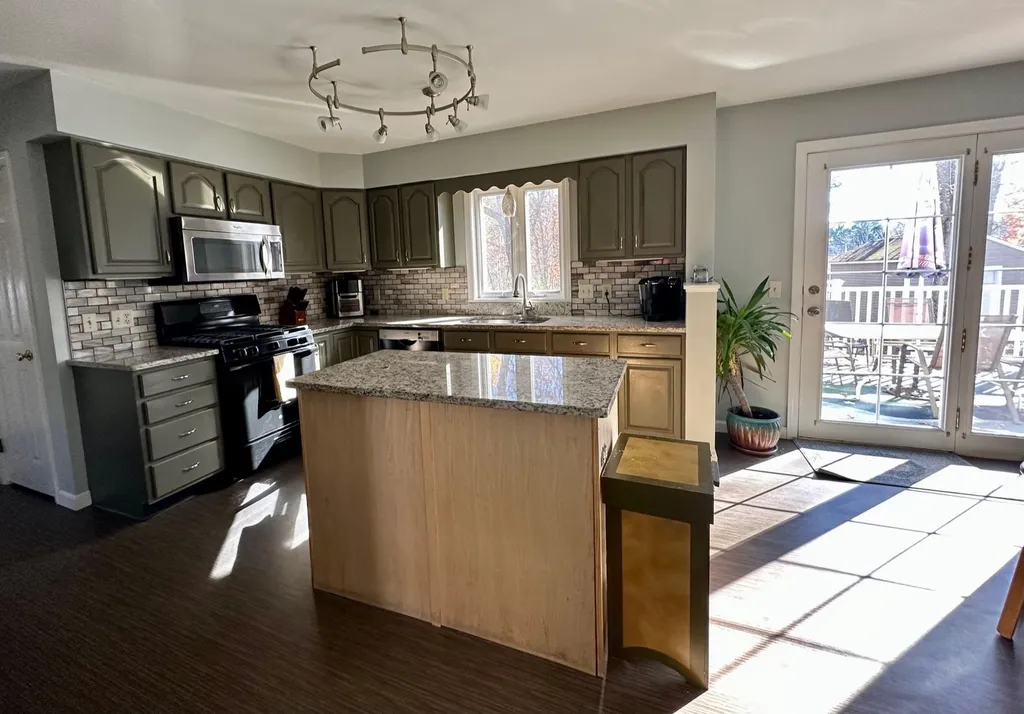 25 Hawthorn Circle Essex Junction VT 05452