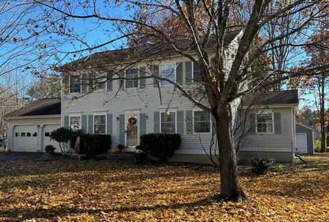 25 Hawthorn Circle Essex Junction VT 05452