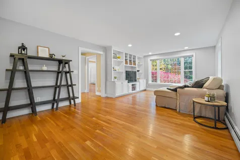 84 Bedford Road New Boston NH 03070