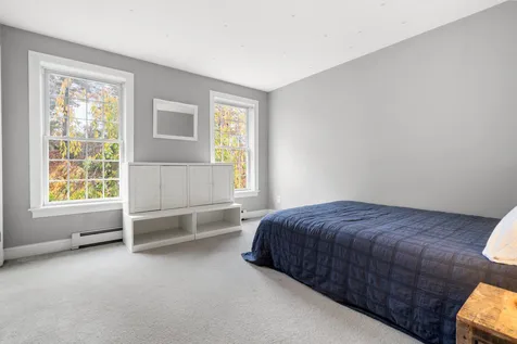 84 Bedford Road New Boston NH 03070