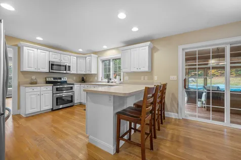 84 Bedford Road New Boston NH 03070