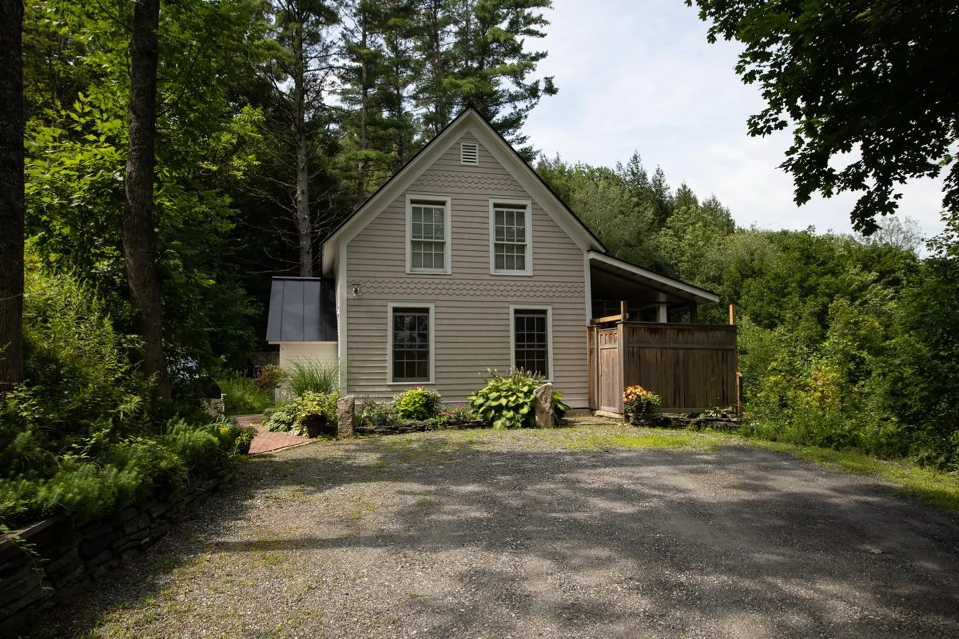 5 South Hill Street Ludlow VT 05149