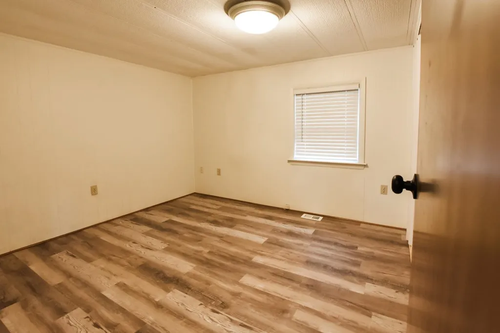311 Sherwood Glen Somersworth NH 03878