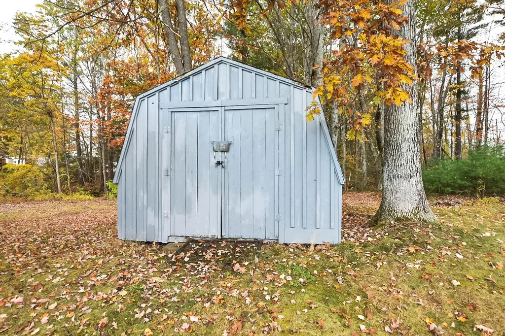 311 Sherwood Glen Somersworth NH 03878