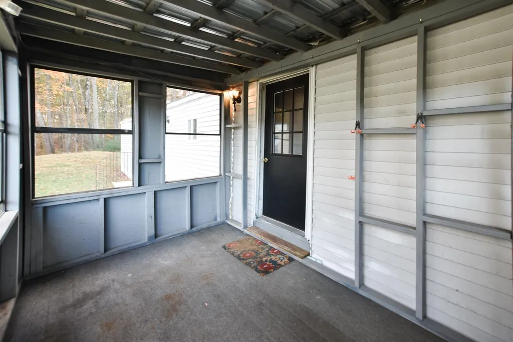 311 Sherwood Glen Somersworth NH 03878