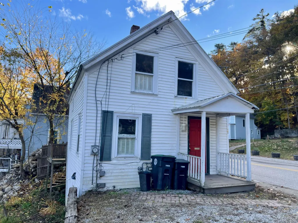 107 W Bow Street Franklin NH 03235