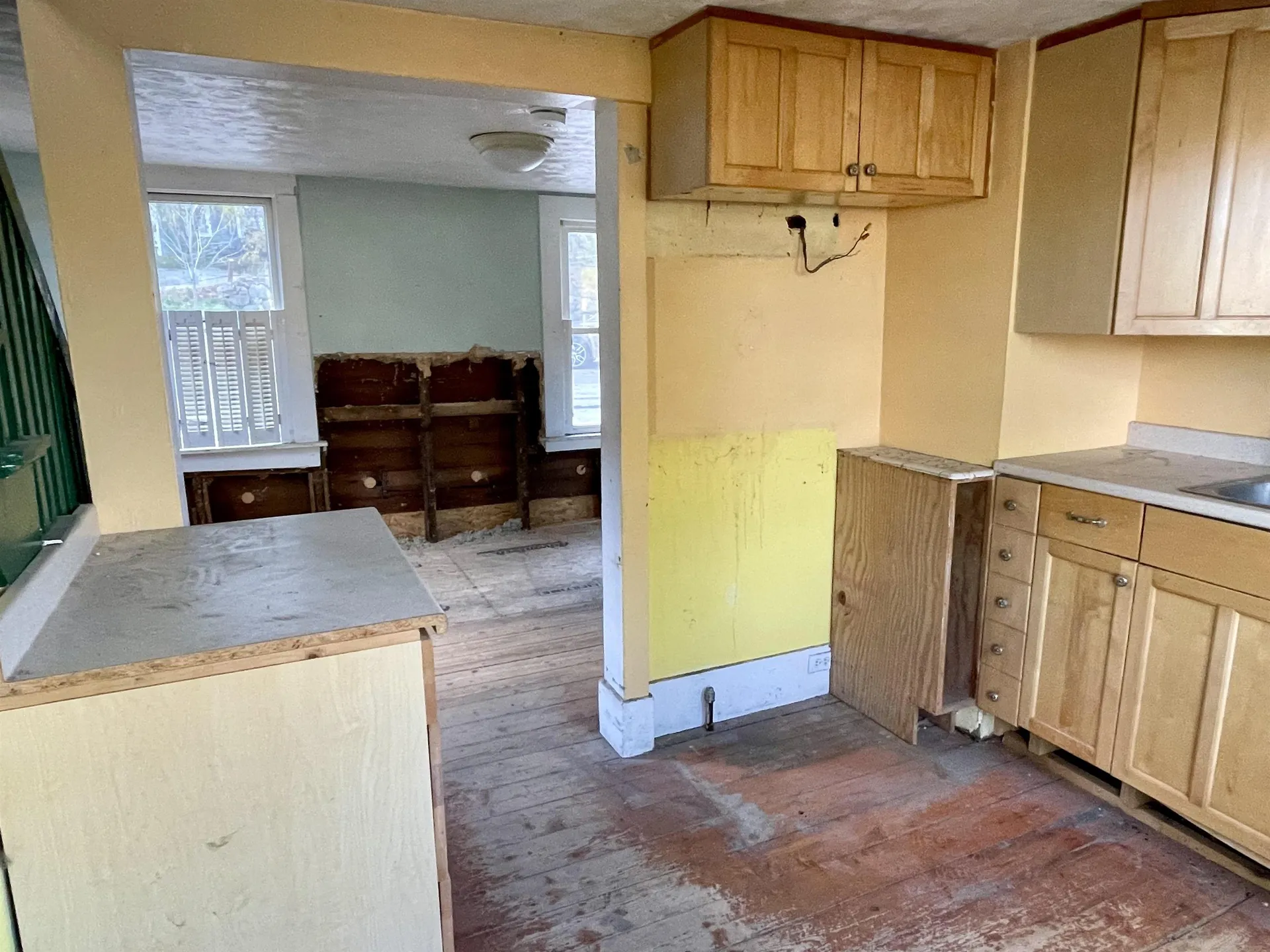 107 W Bow Street Franklin NH 03235