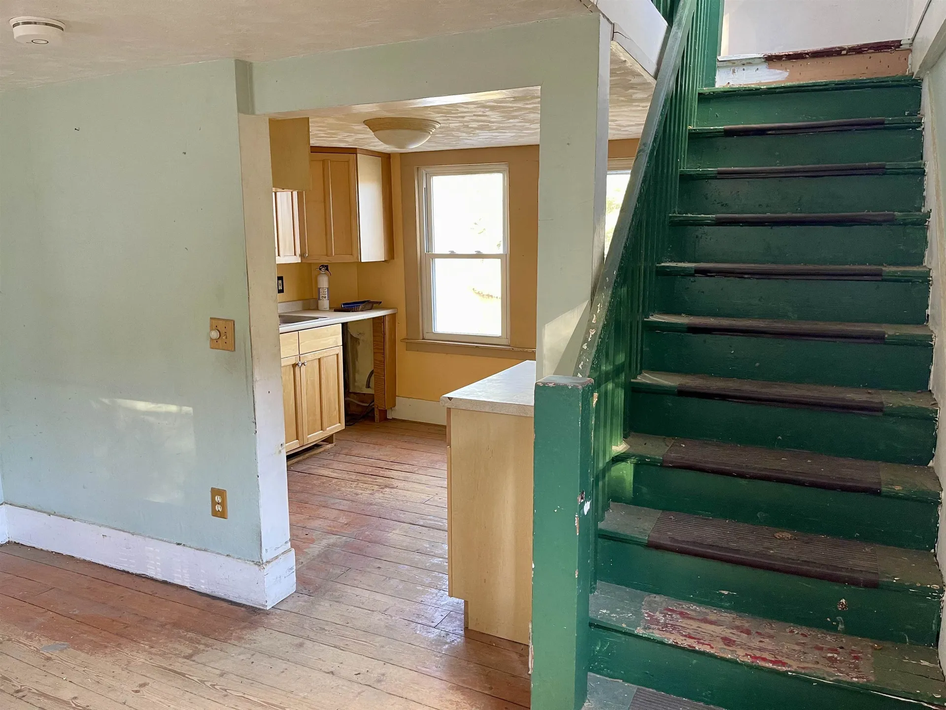 107 W Bow Street Franklin NH 03235