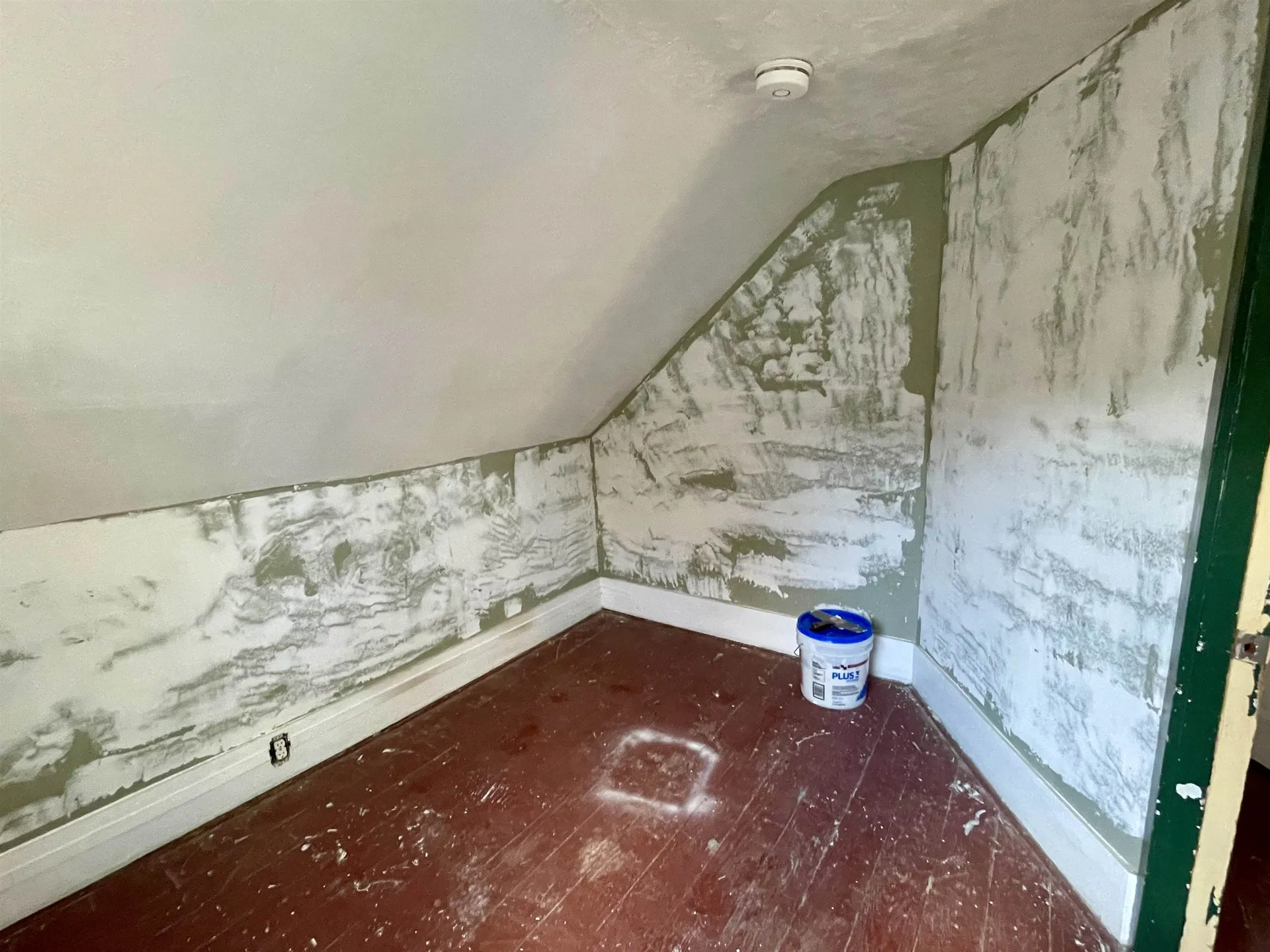 107 W Bow Street Franklin NH 03235