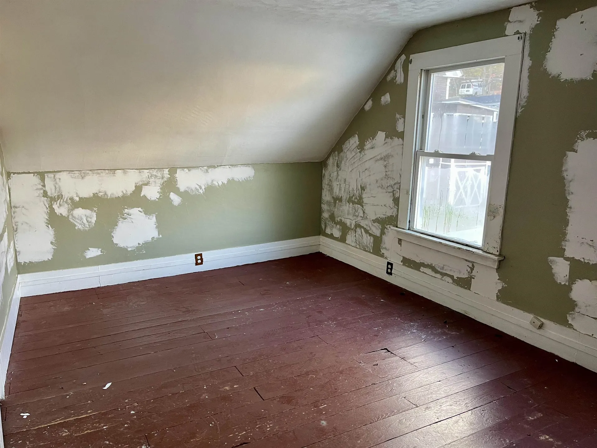 107 W Bow Street Franklin NH 03235