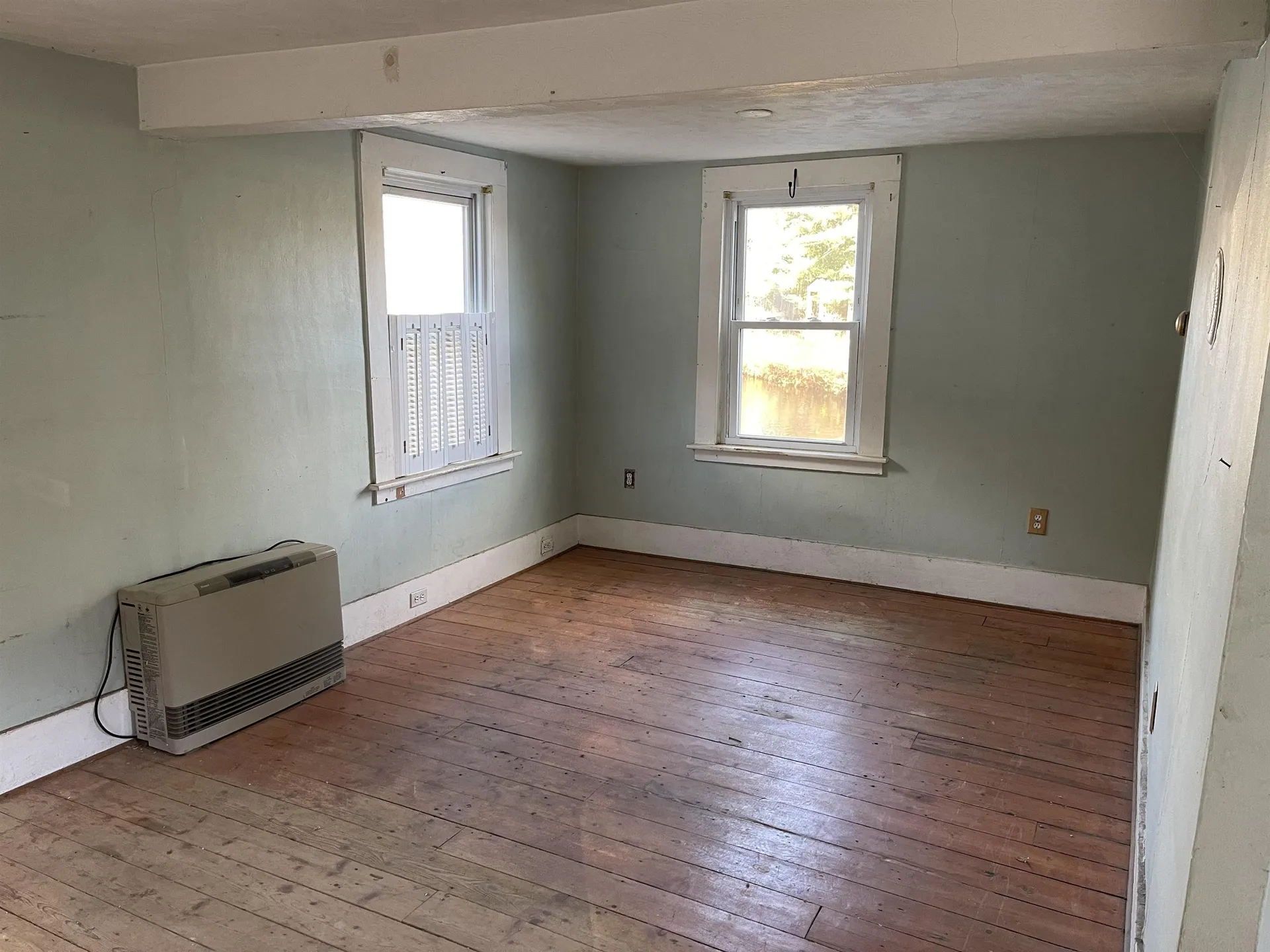 107 W Bow Street Franklin NH 03235