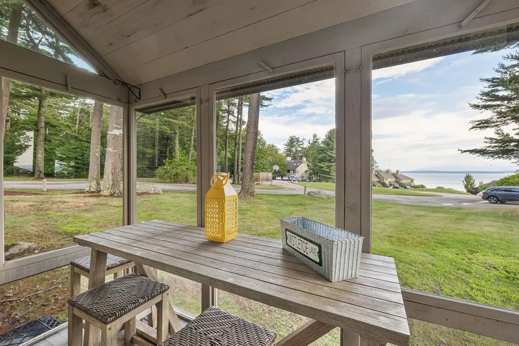 2696 Lake Shore Road Gilford NH 03249