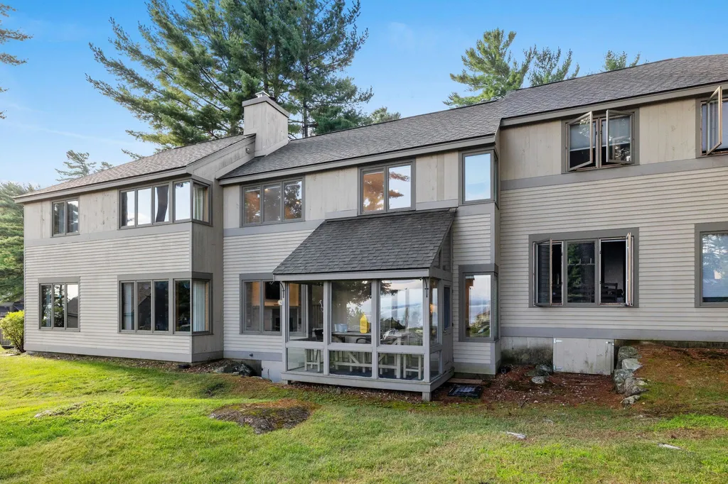 2696 Lake Shore Road Gilford NH 03249