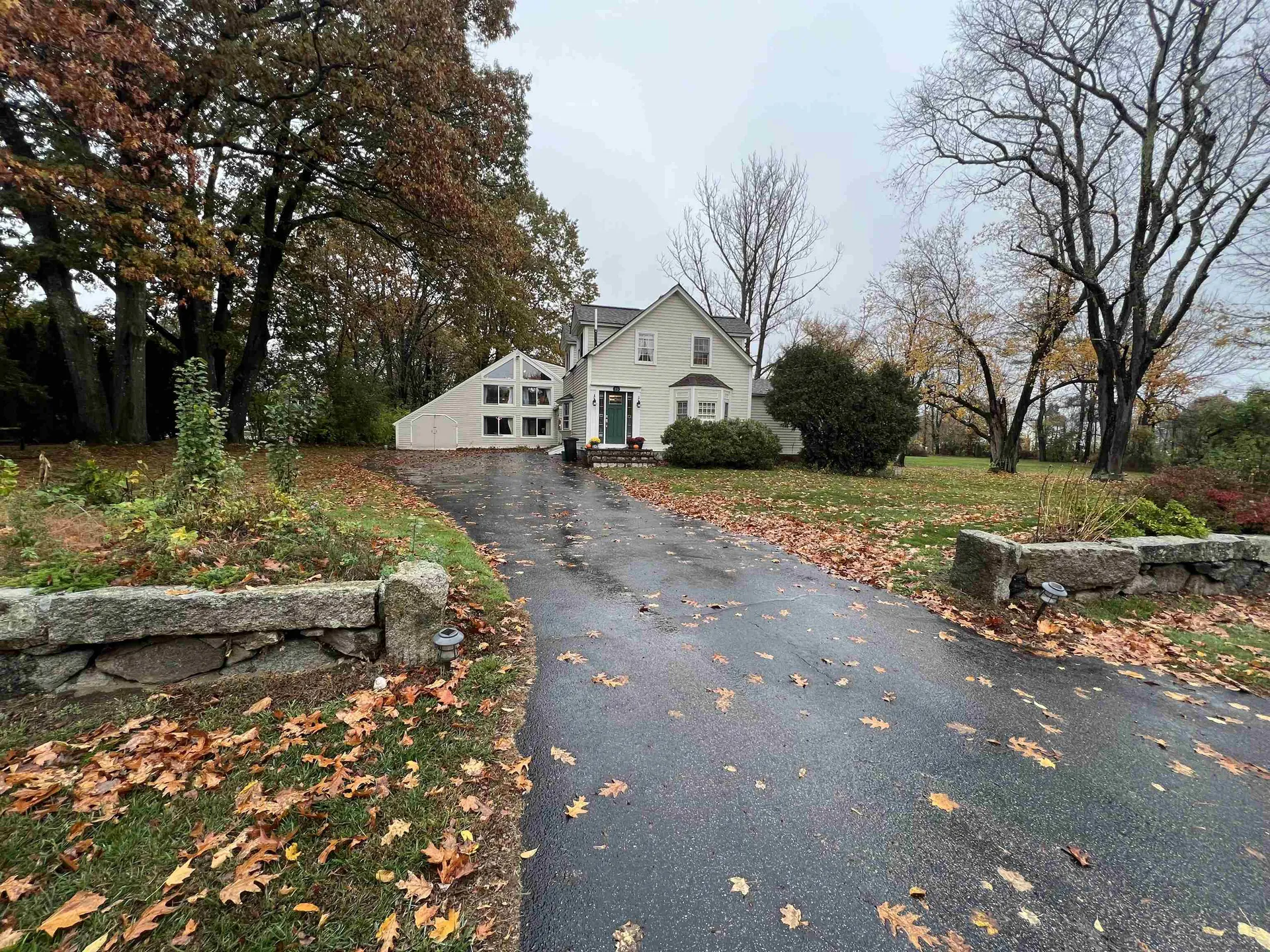 15 Hobbs Road North Hampton NH 03862