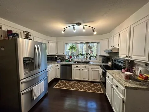 7 Bradford Street Nashua NH 03063