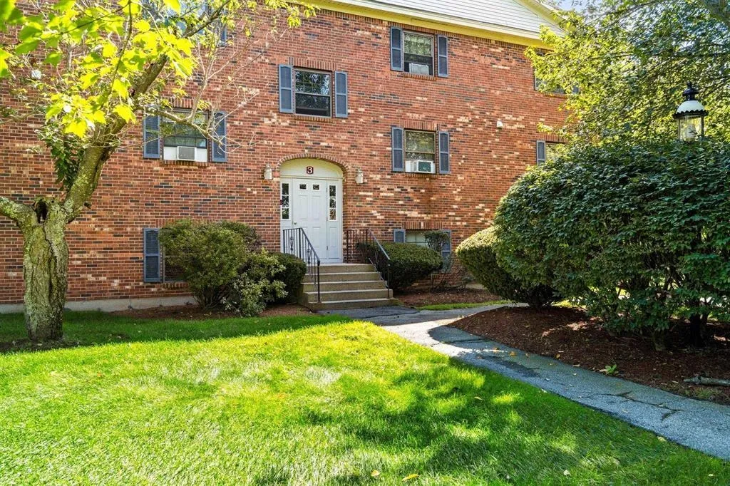 3 Fairfax Avenue Derry NH 03038