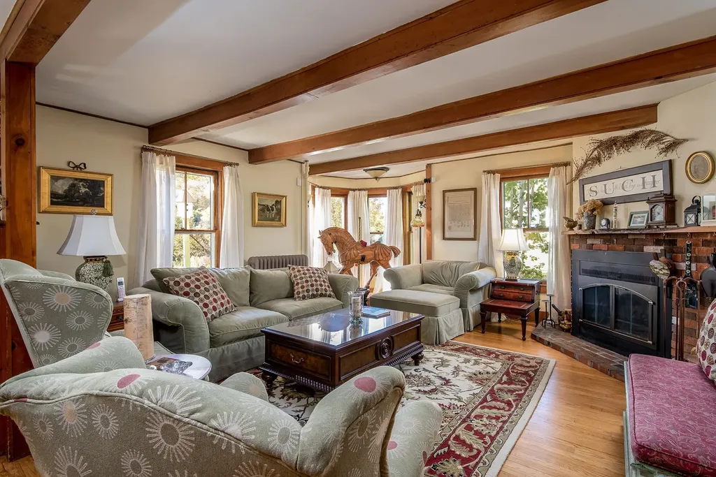 55 Pond Street Londonderry VT 05148